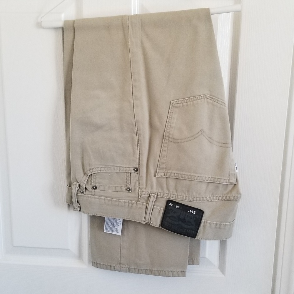 Levi's Relaxed Fit Jeans in Khaki